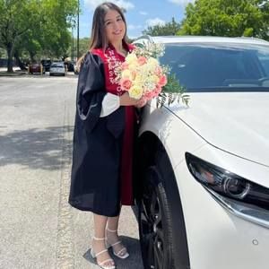 Meet your Posher, Jackeline